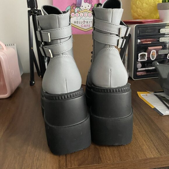 Demonia Platform Boot Reflective Grey - Size 8 - Shaker-52 - Picture 4 of 5